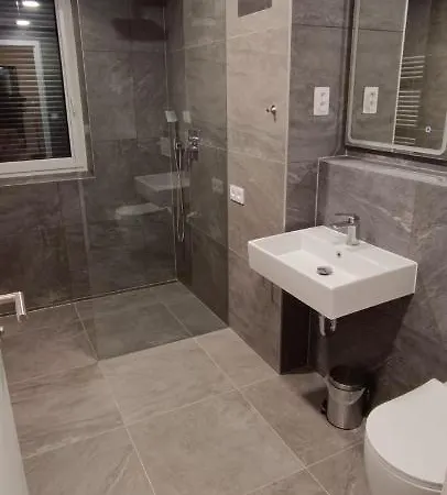 Apartman Nely Svoboda nad Upou Exterior photo